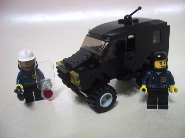 police03.jpg