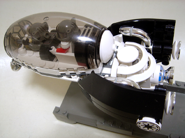 f_oval_tandem_pod03.jpg