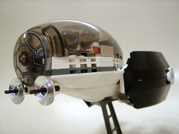 f_oval_tandem_pod04.jpg