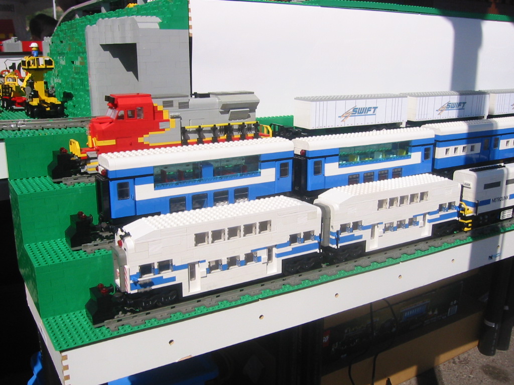 phx-traindisplay01a.jpg