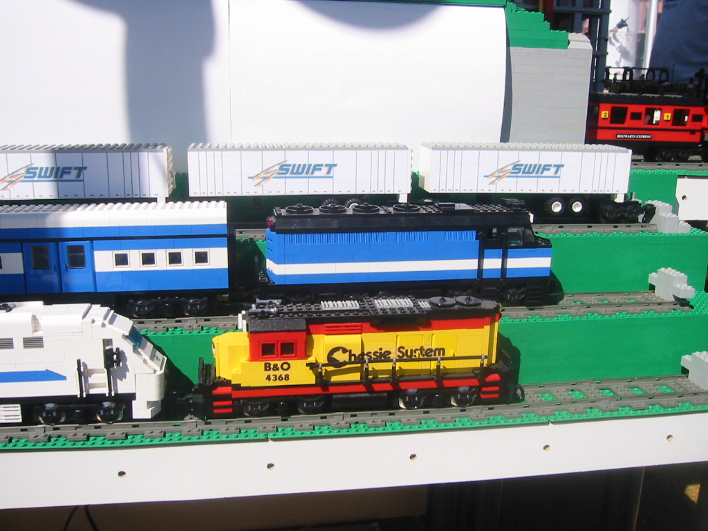 phx-traindisplay01c.jpg