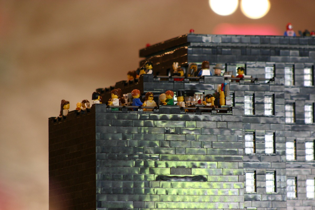 paul_rooftop_party_2.jpg