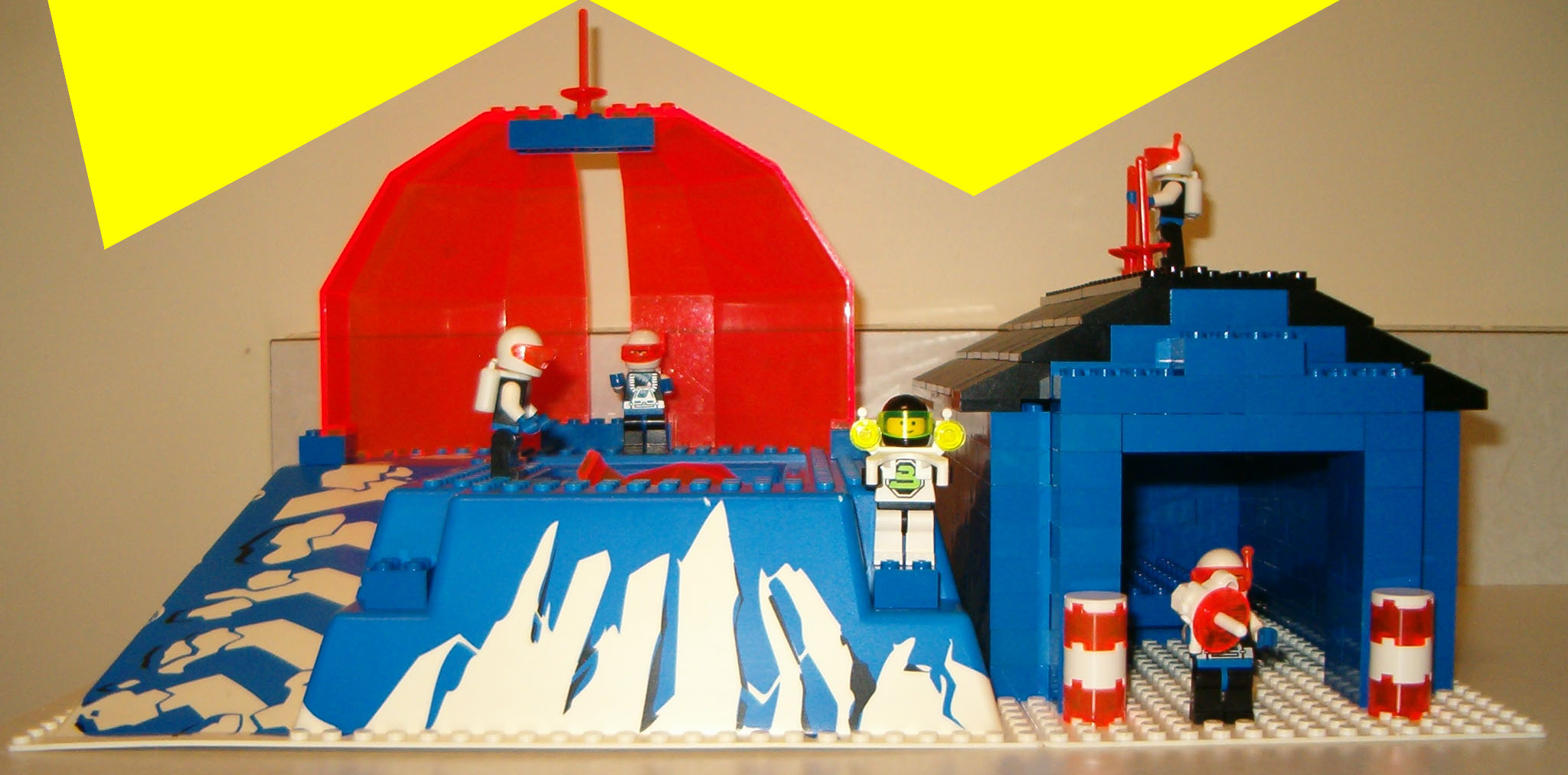 lego_-_ice_planet_front_1.jpg