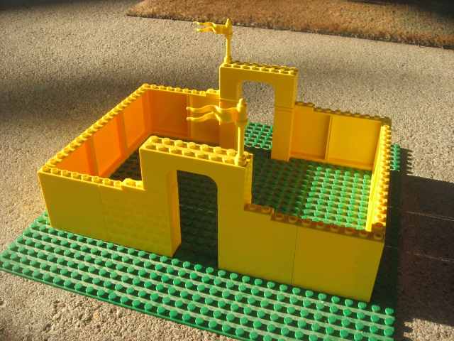 yellow_castle_001.jpg
