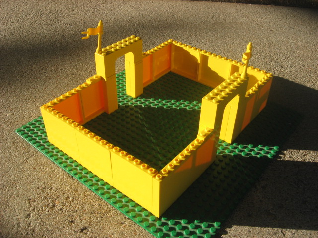 yellow_castle_002.jpg