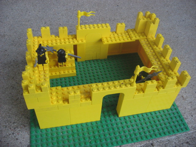 yellow_castle_004.jpg
