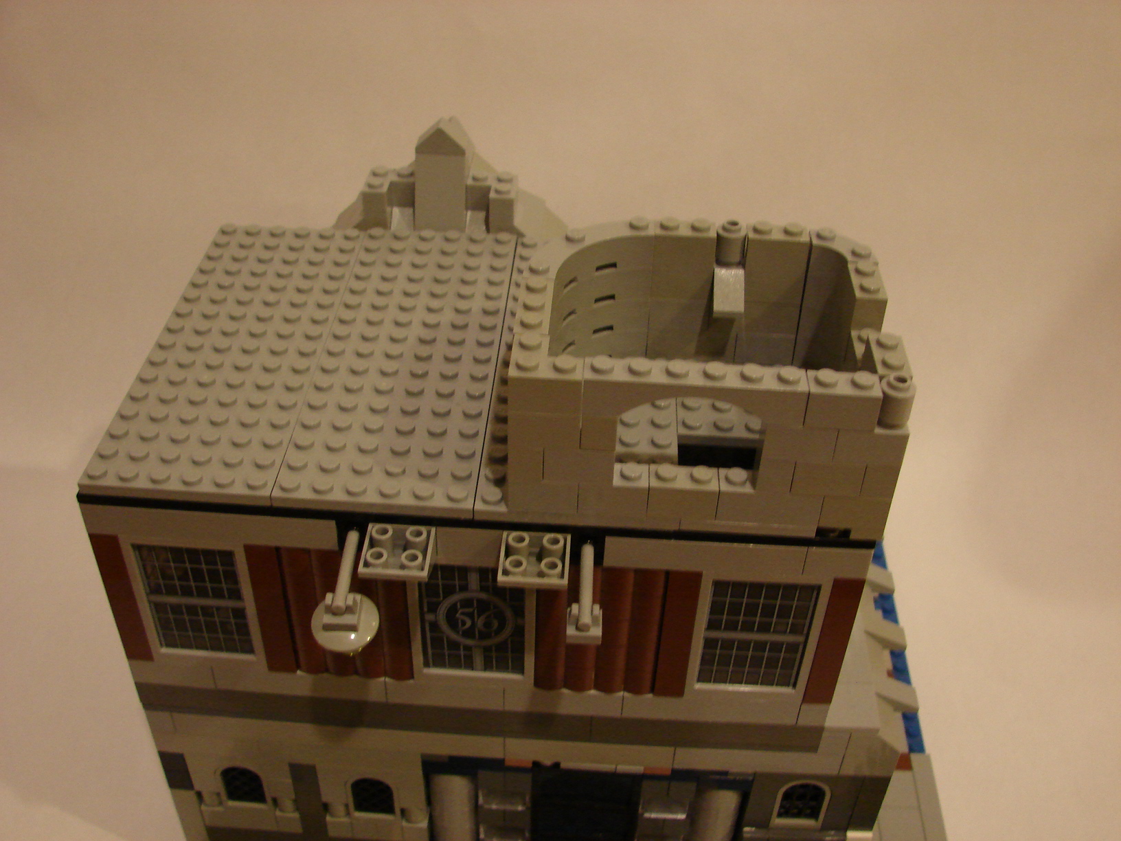 56_street_house_03.jpg