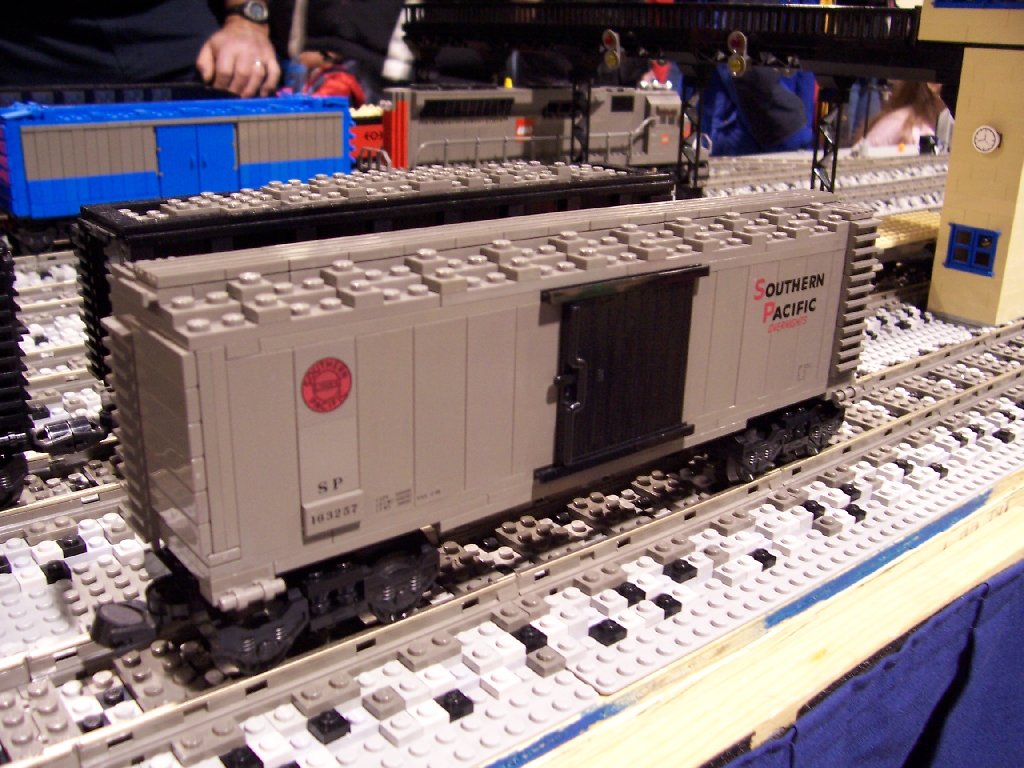 train-008.jpg