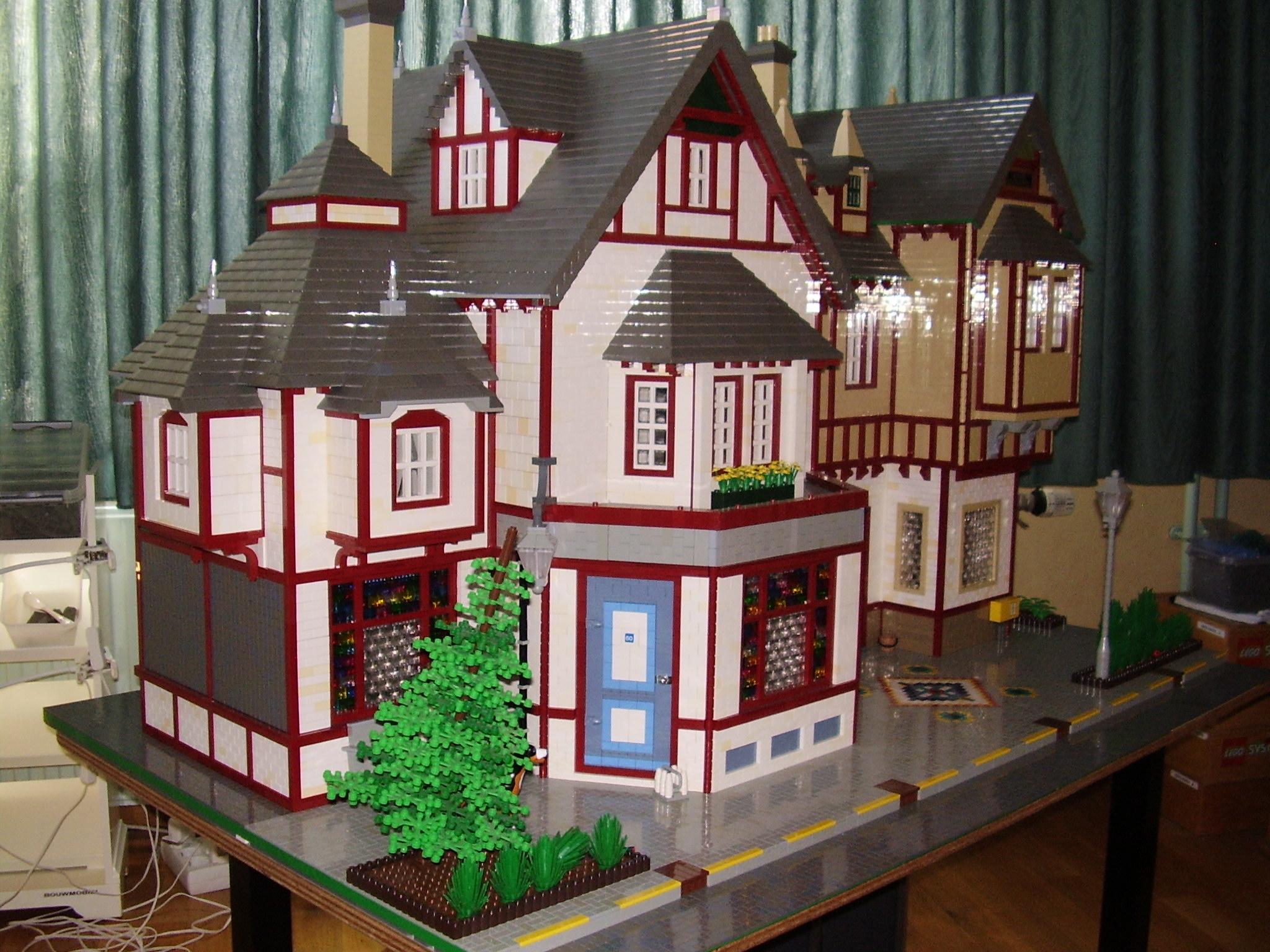 08_lemax_house.jpg