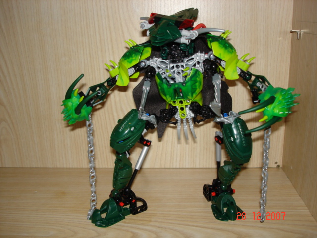 bio_004.jpg