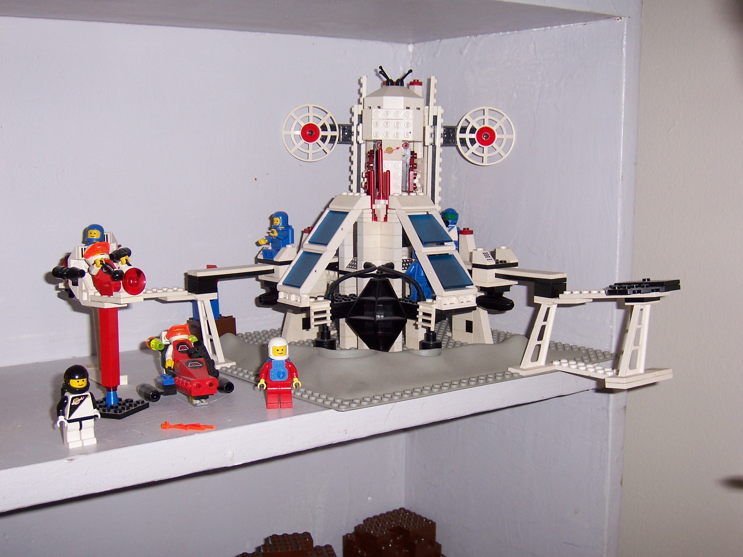 polaris_base.jpg