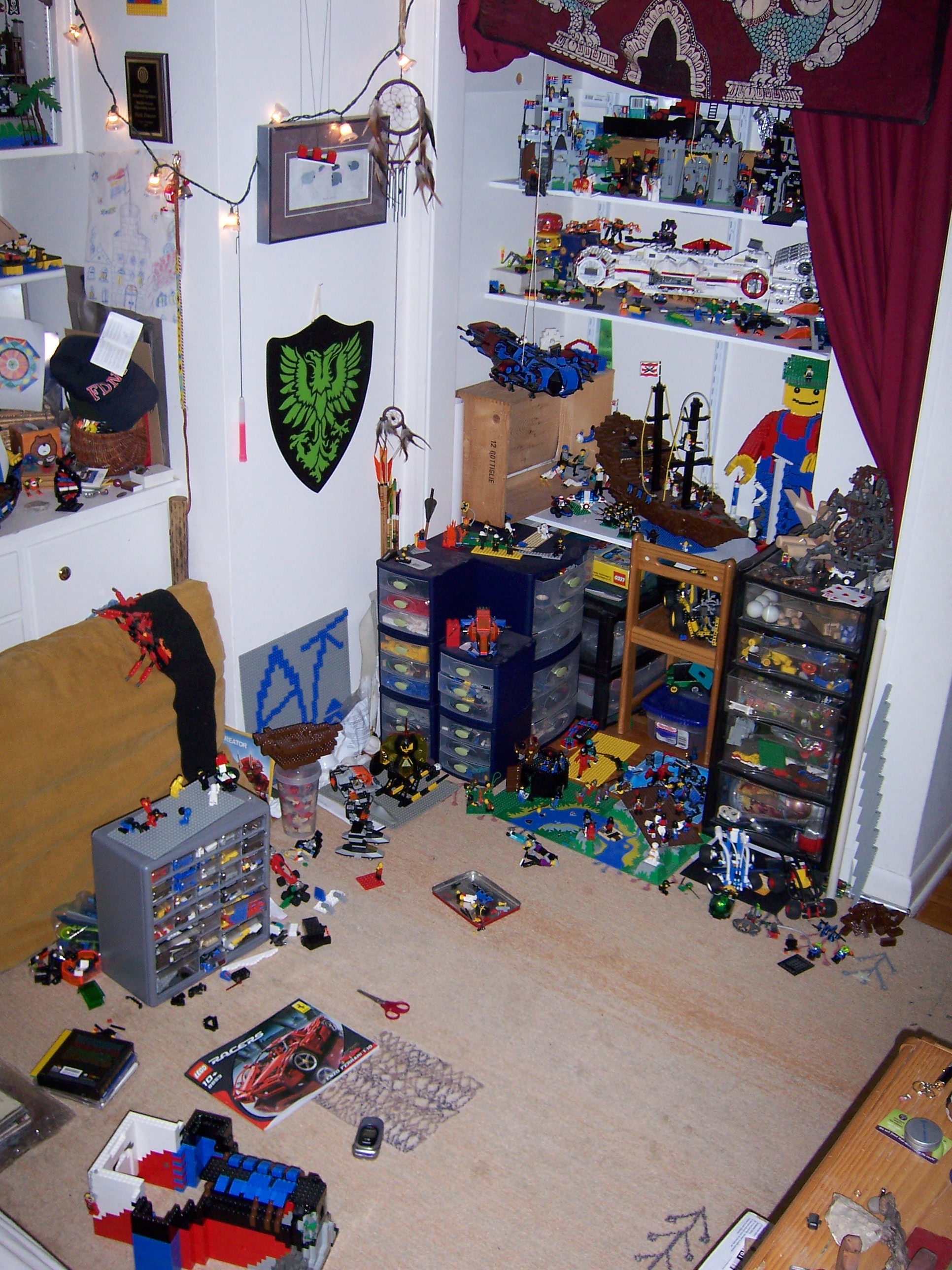 01_closet_and_floor_overview.jpg