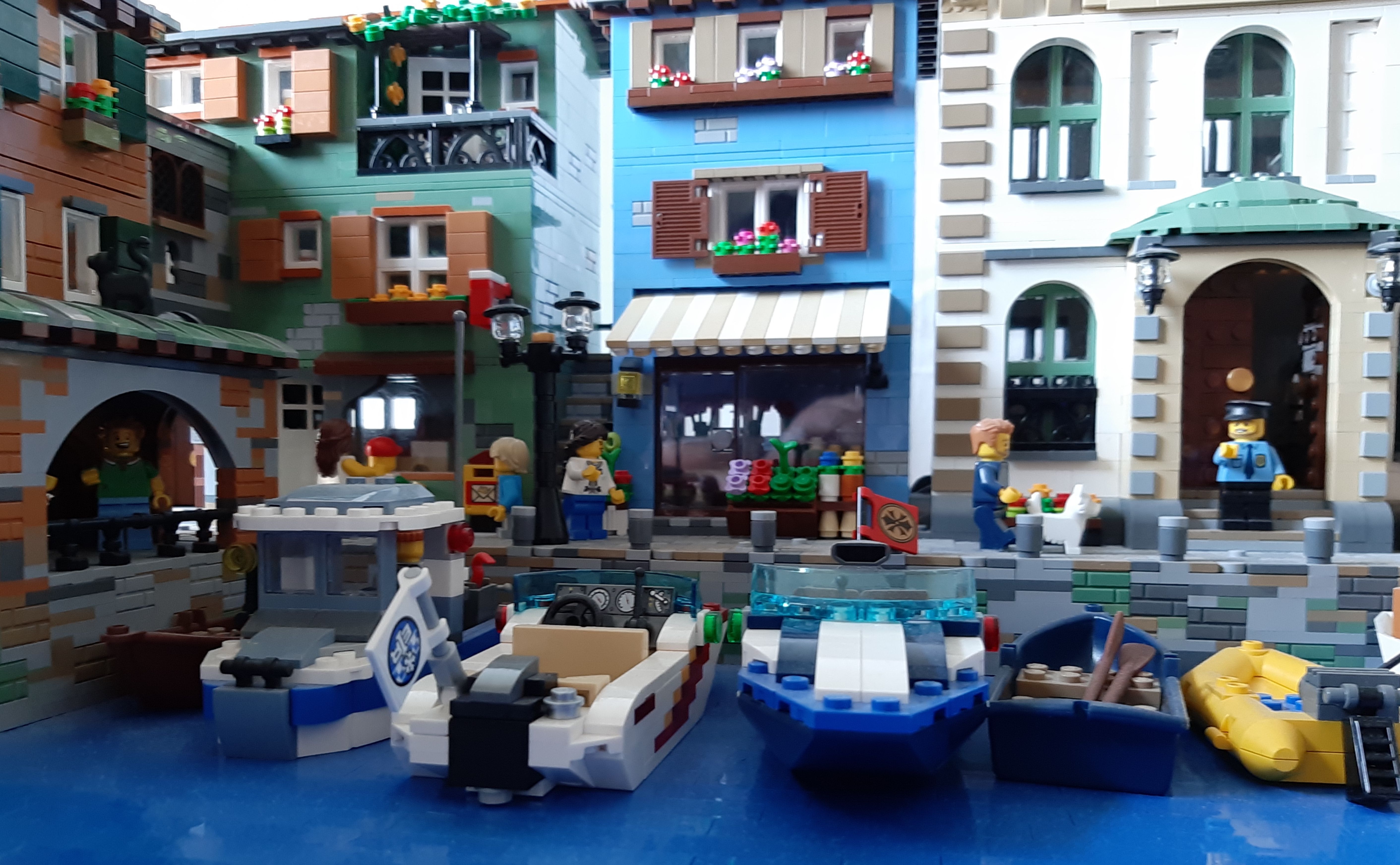 boats_1.jpg