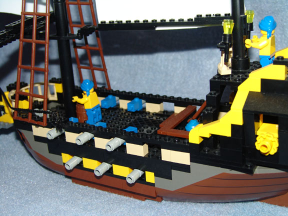 lanternmiddetail.jpg