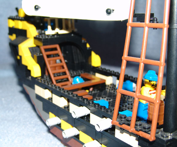 lanternmiddetail2.jpg