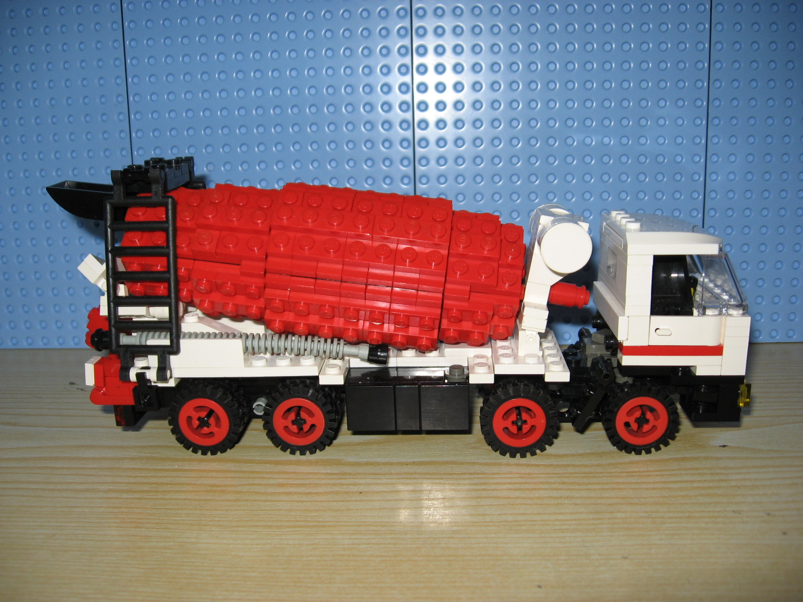 4ivc-trk112-50t-betonmischer-wrsw_01-06.jpg