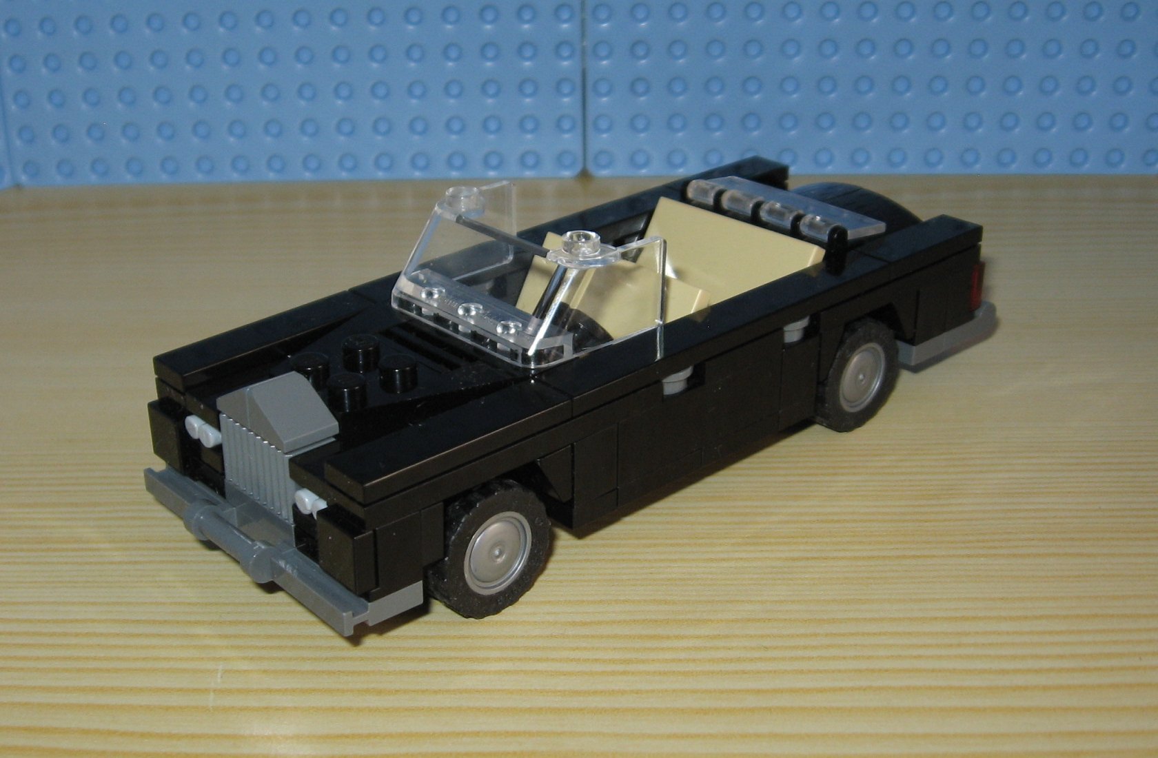 rollsroyce-silvershadow_cab2_01-1.jpg