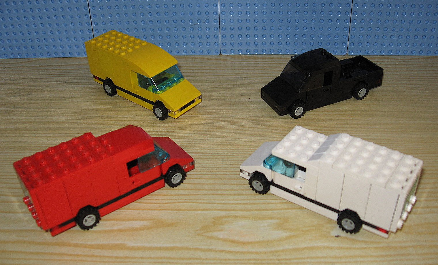 vw-caddy_4vers.jpg