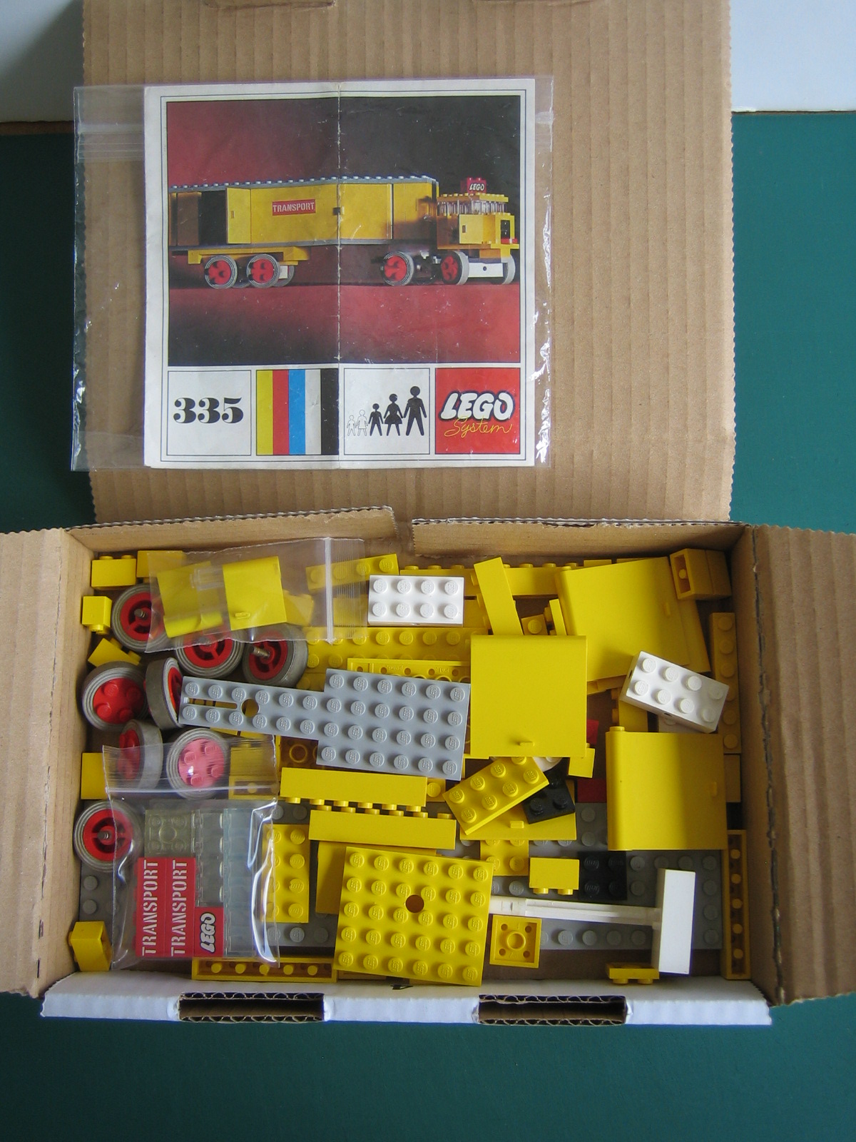 335_set.jpg