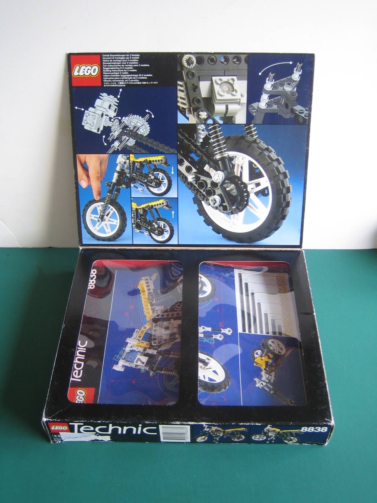 8838_set.jpg