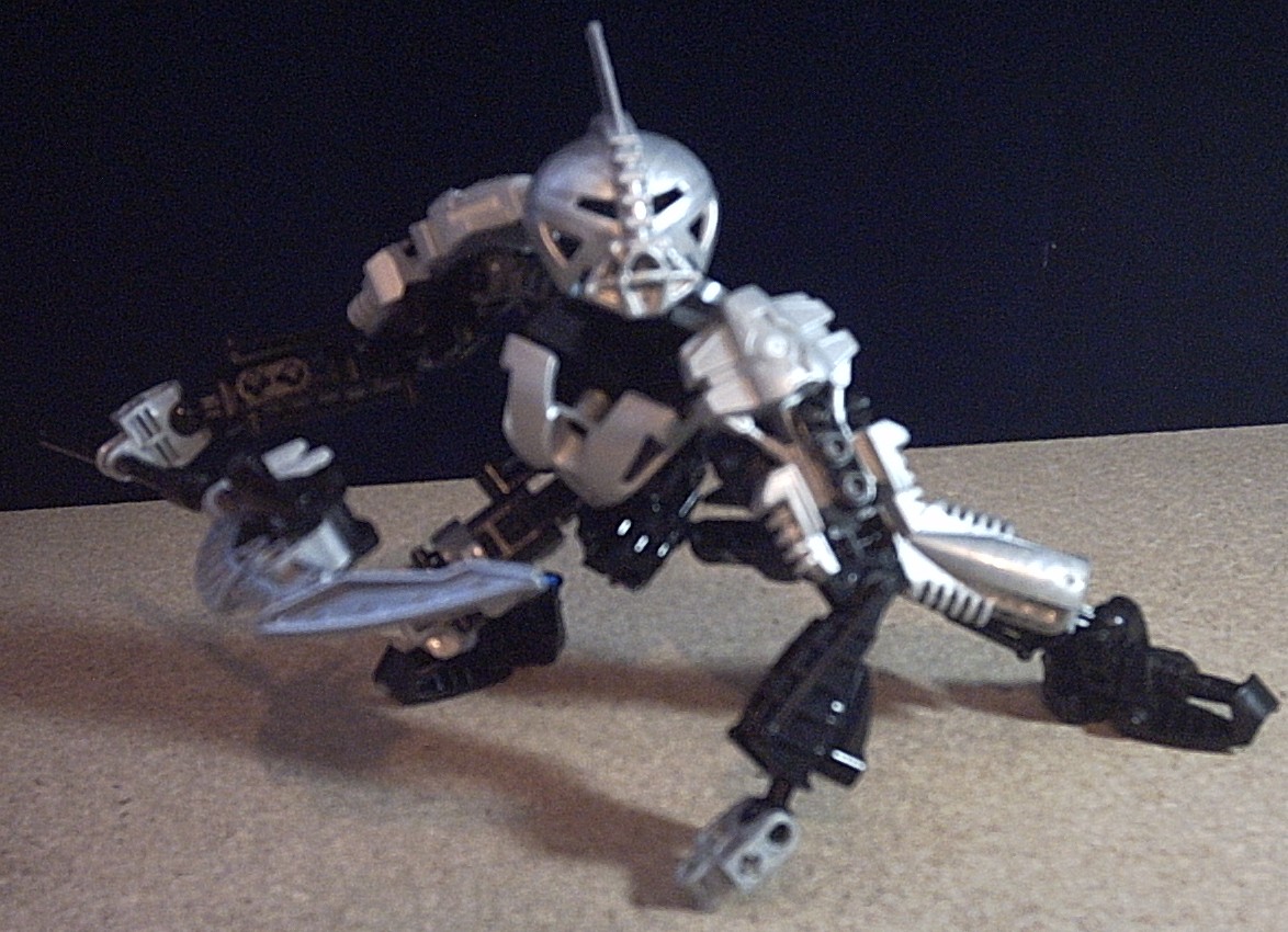 seran_pose.jpg