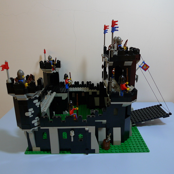 castle6085j.jpg