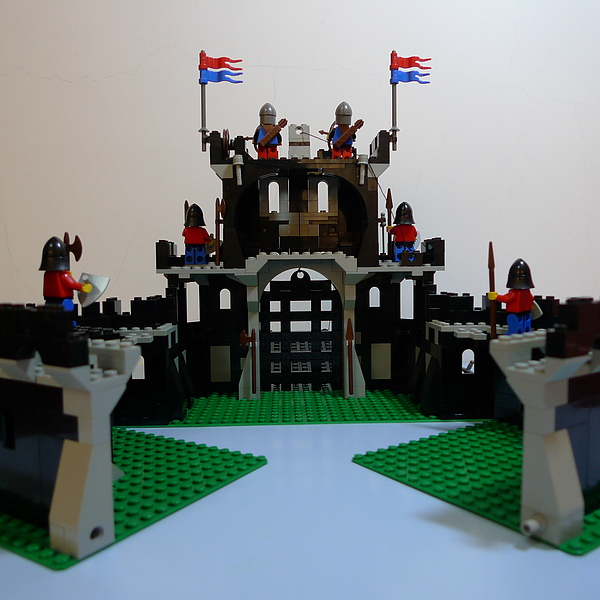 castle6085l.jpg