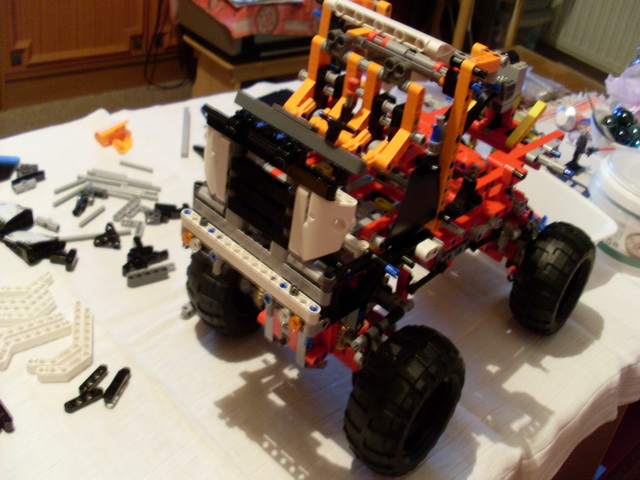 9398_4x4_crawler_b_model17.jpg