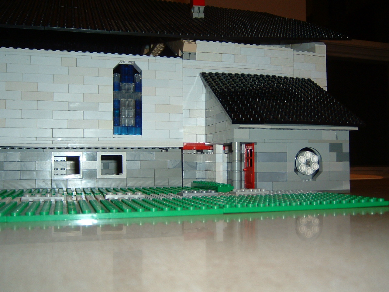 emanuel_lego_church_06.jpg