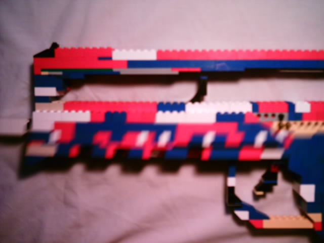 lego_famas_color_002.jpg