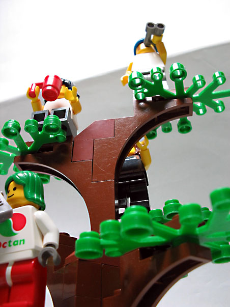 on-the-tree07.jpg