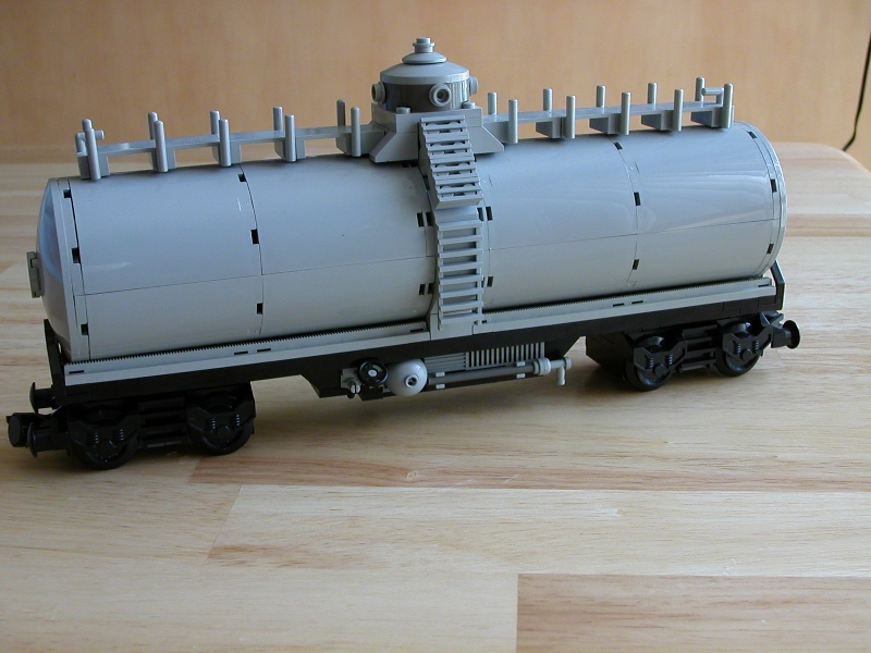 04tanker.jpg