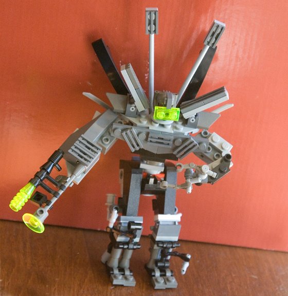 img_7725smlegorobot-full.jpg
