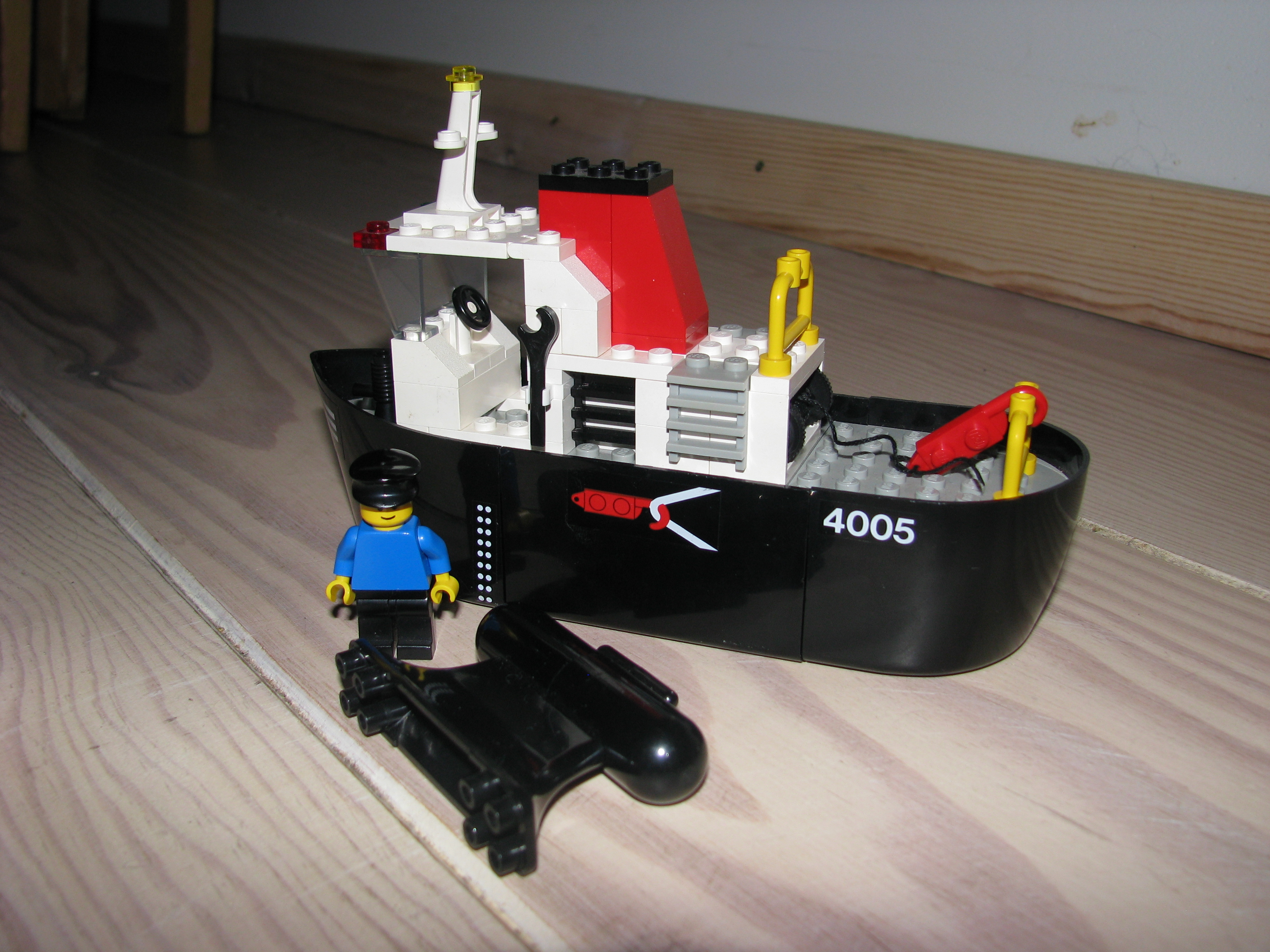 4005-tug_boat-3.jpg