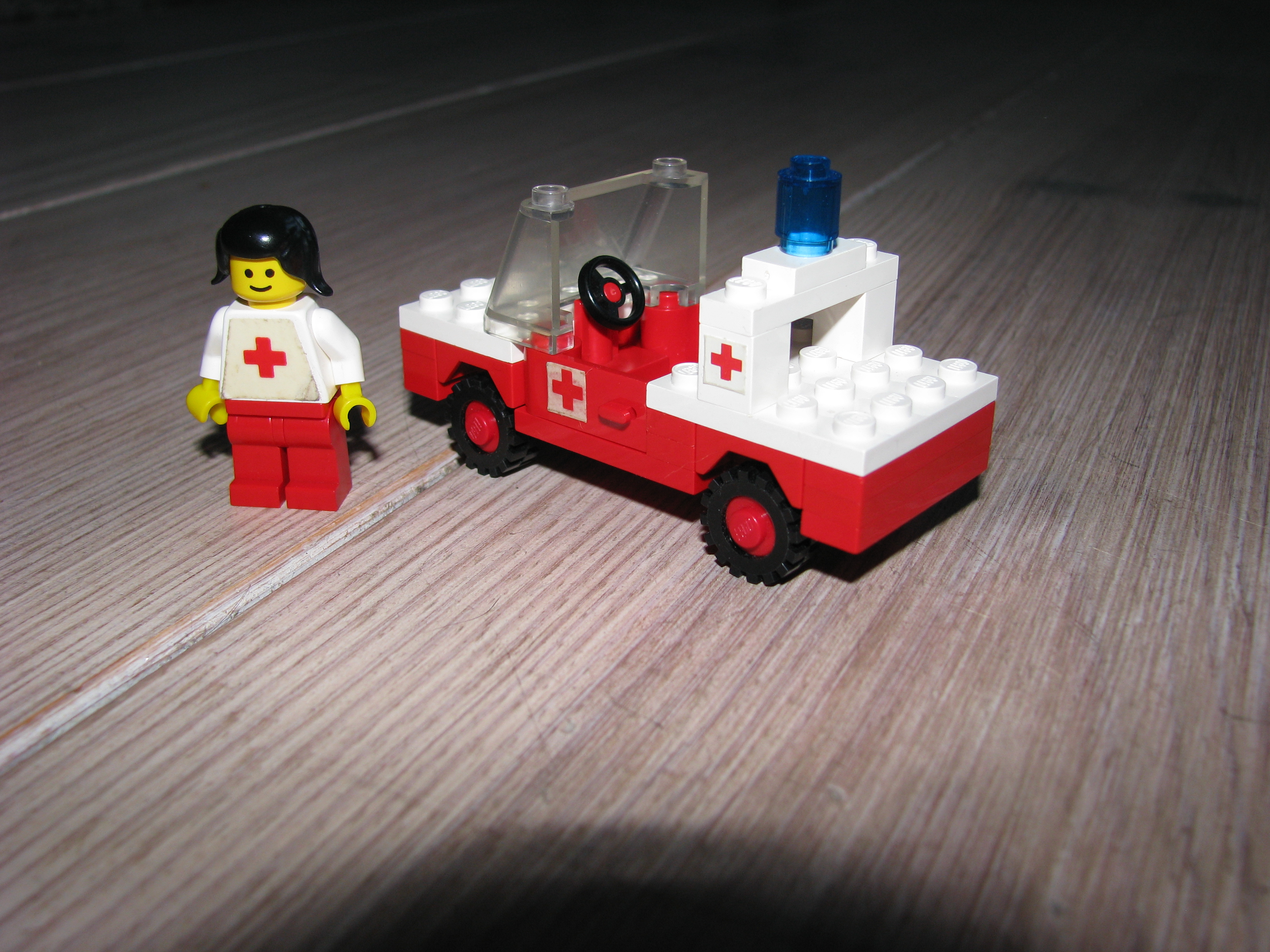623-medics_car-3.jpg