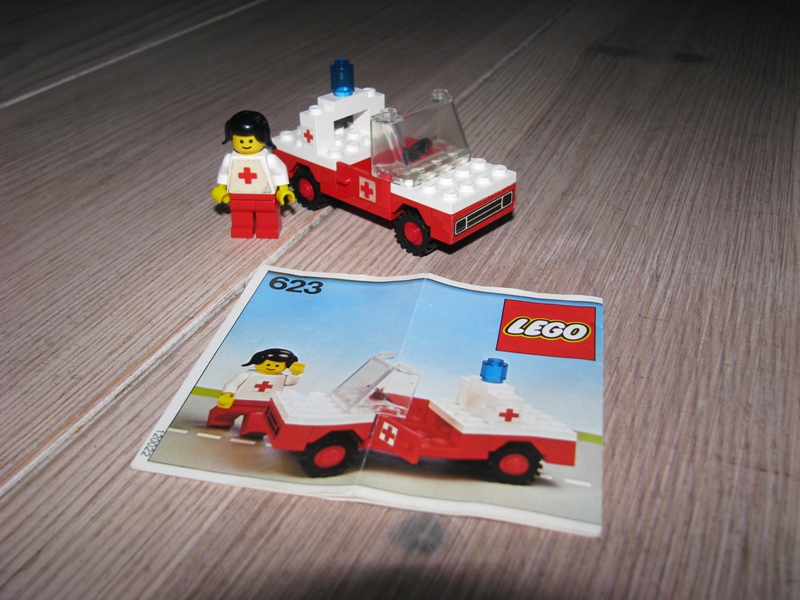 623-medics_car.jpg