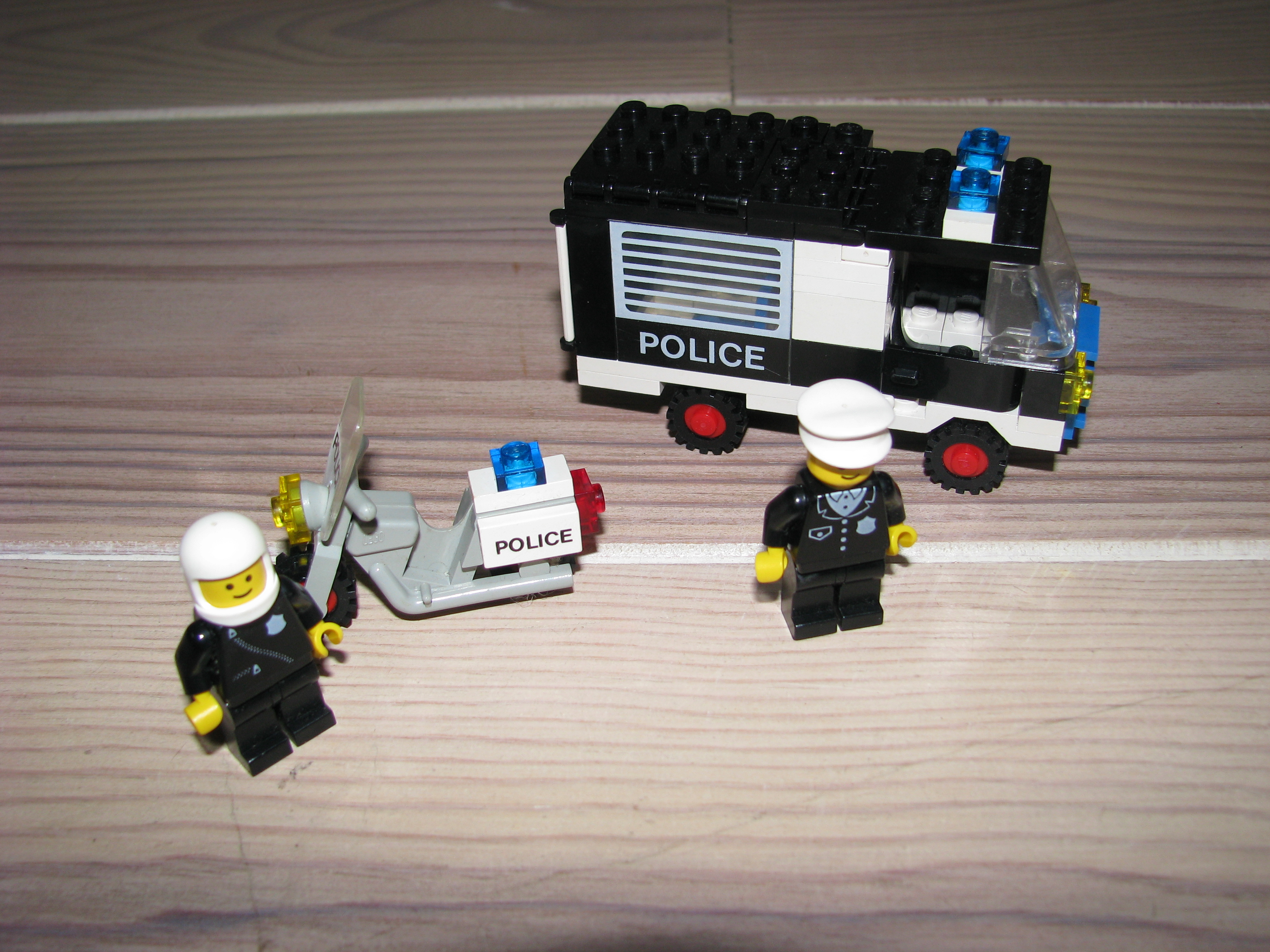 6684-police_patrol_squad-4.jpg