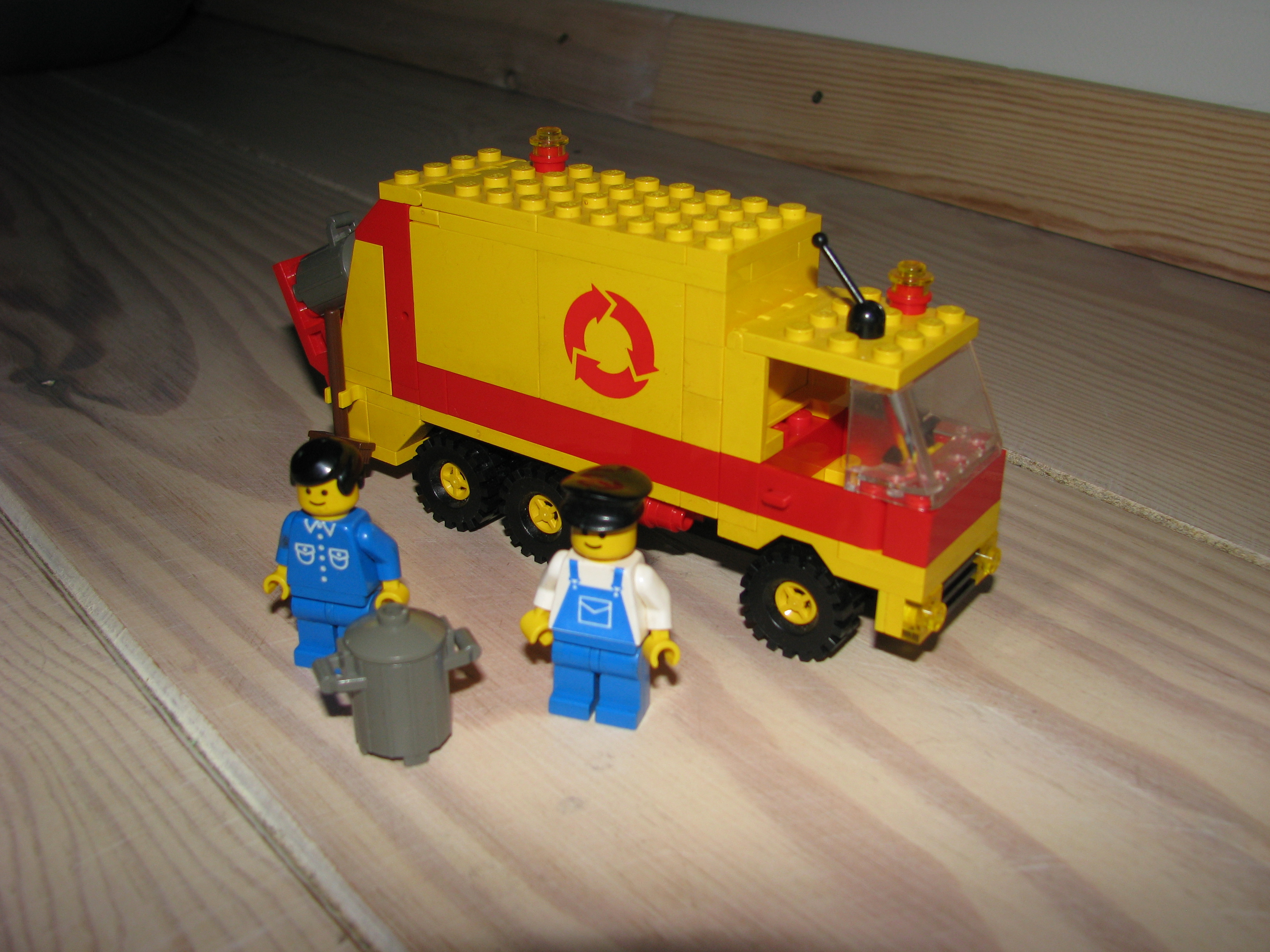 6693-refuse_collection_truck-2.jpg