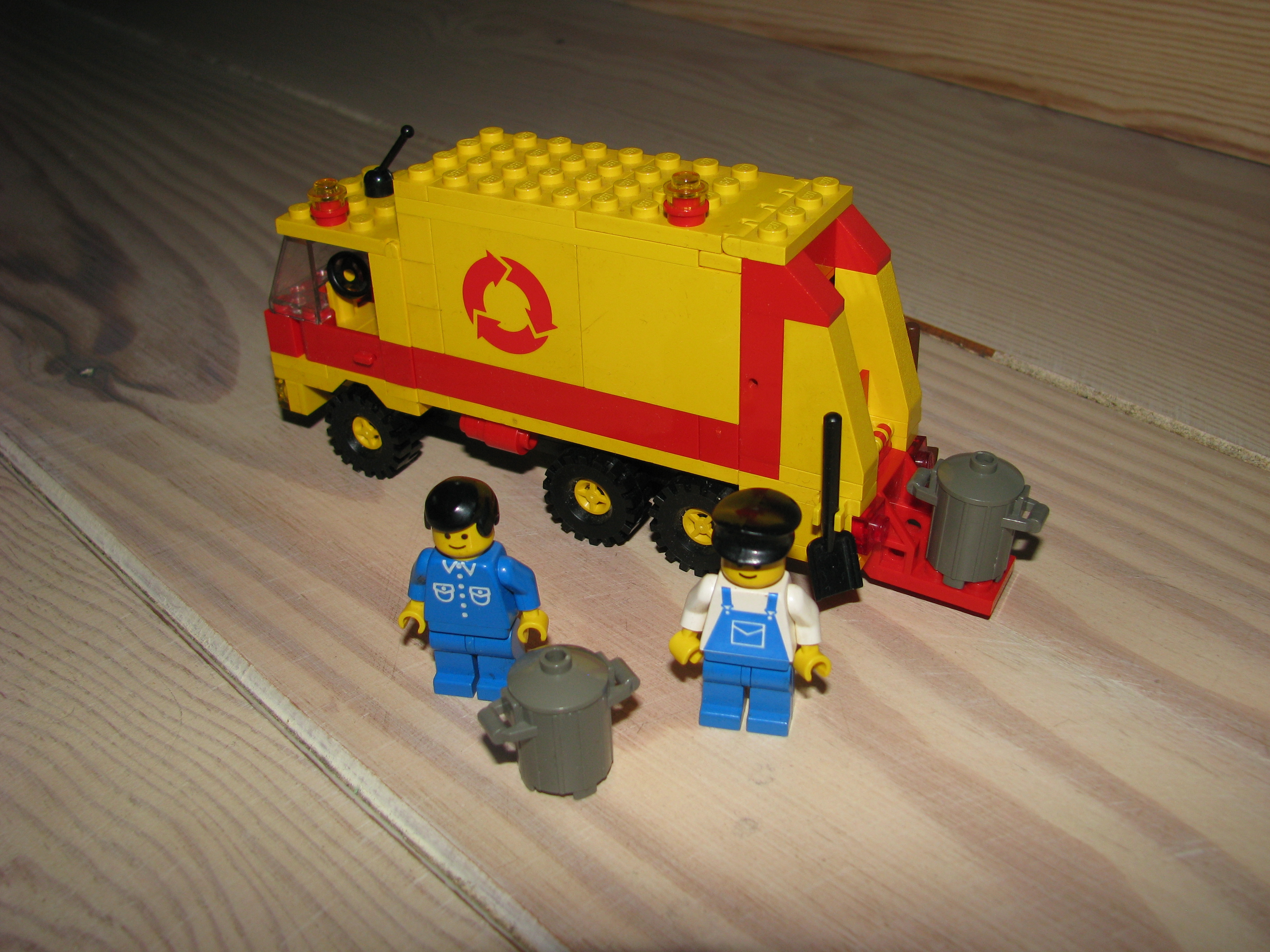 6693-refuse_collection_truck-3.jpg