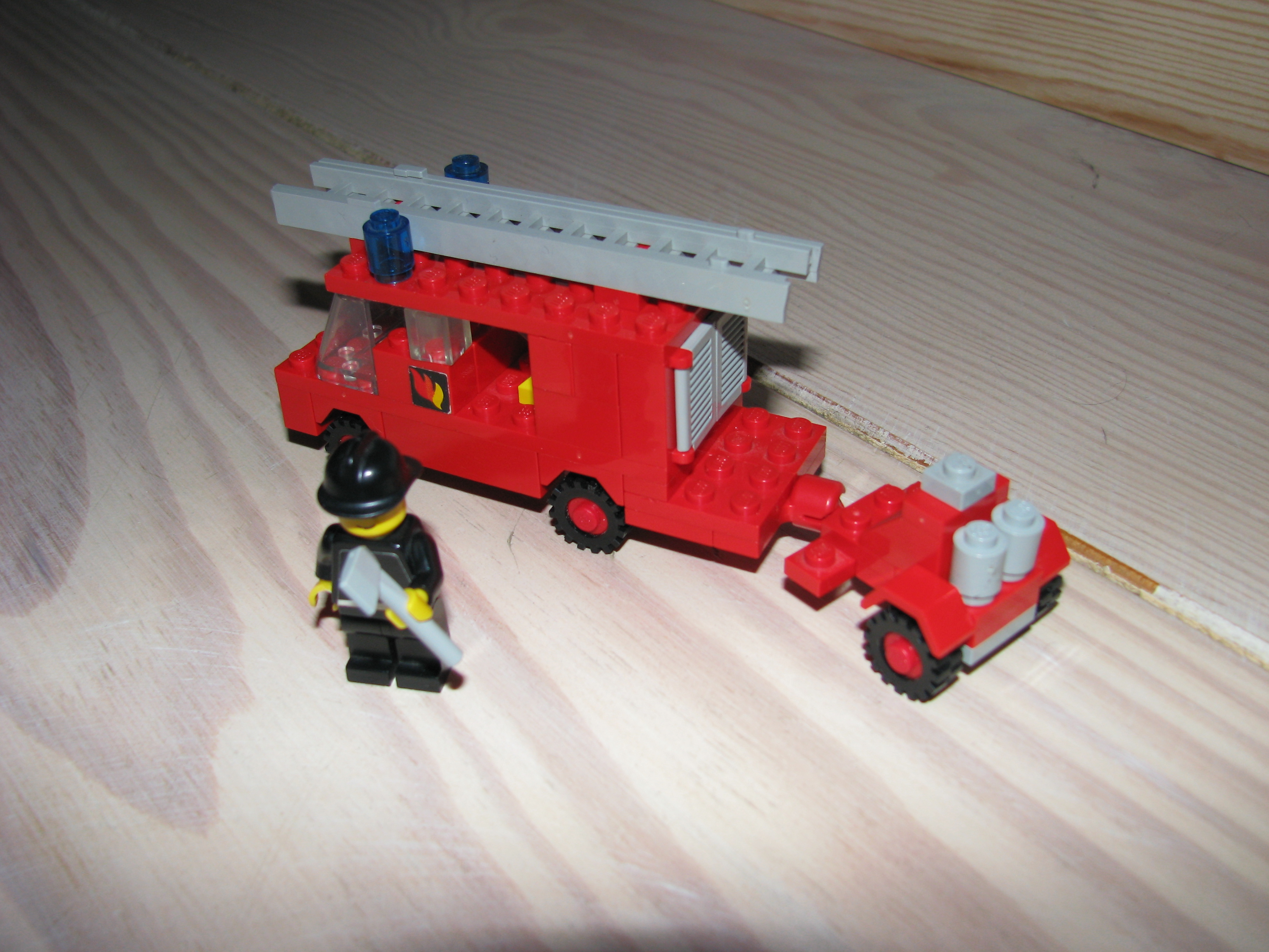 672-fire_engine-2.jpg