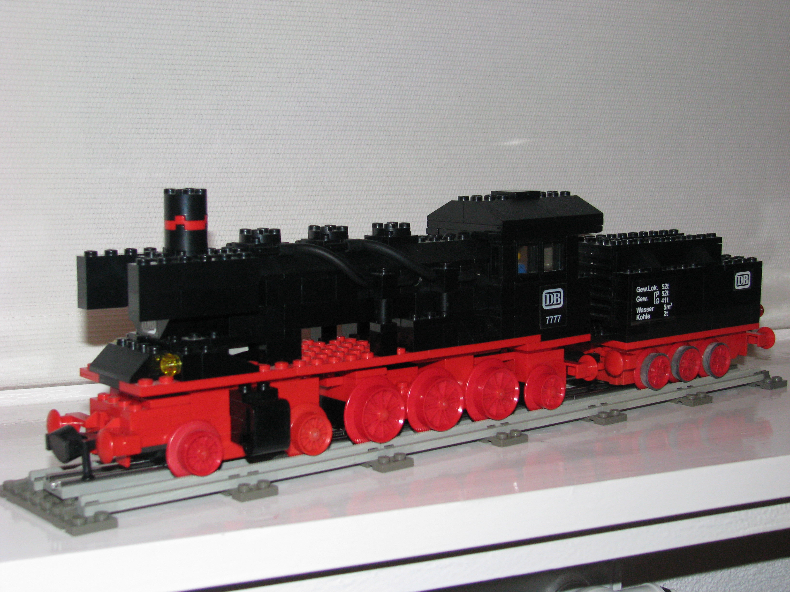 7777-lego-train.jpg