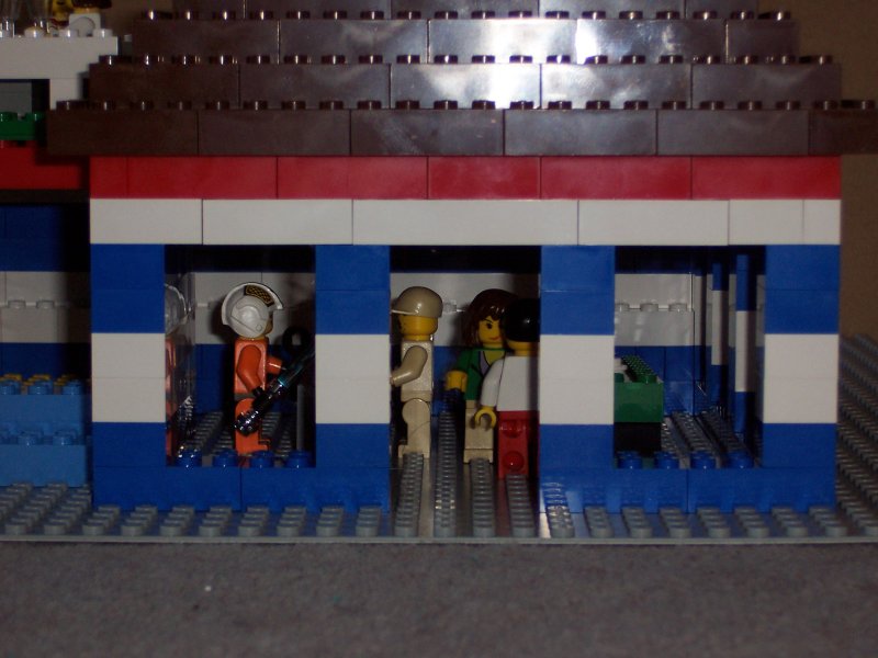 lego-inside_the_pub.jpg