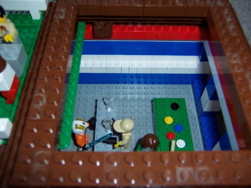 lego-inside_the_pub_2.jpg