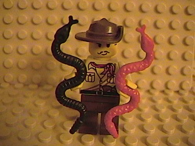 snakes-minifig.jpg