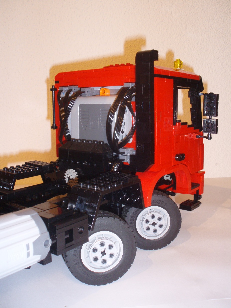mercedes_actros_015k.jpg