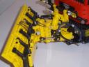 man_snowplow_005k.jpg