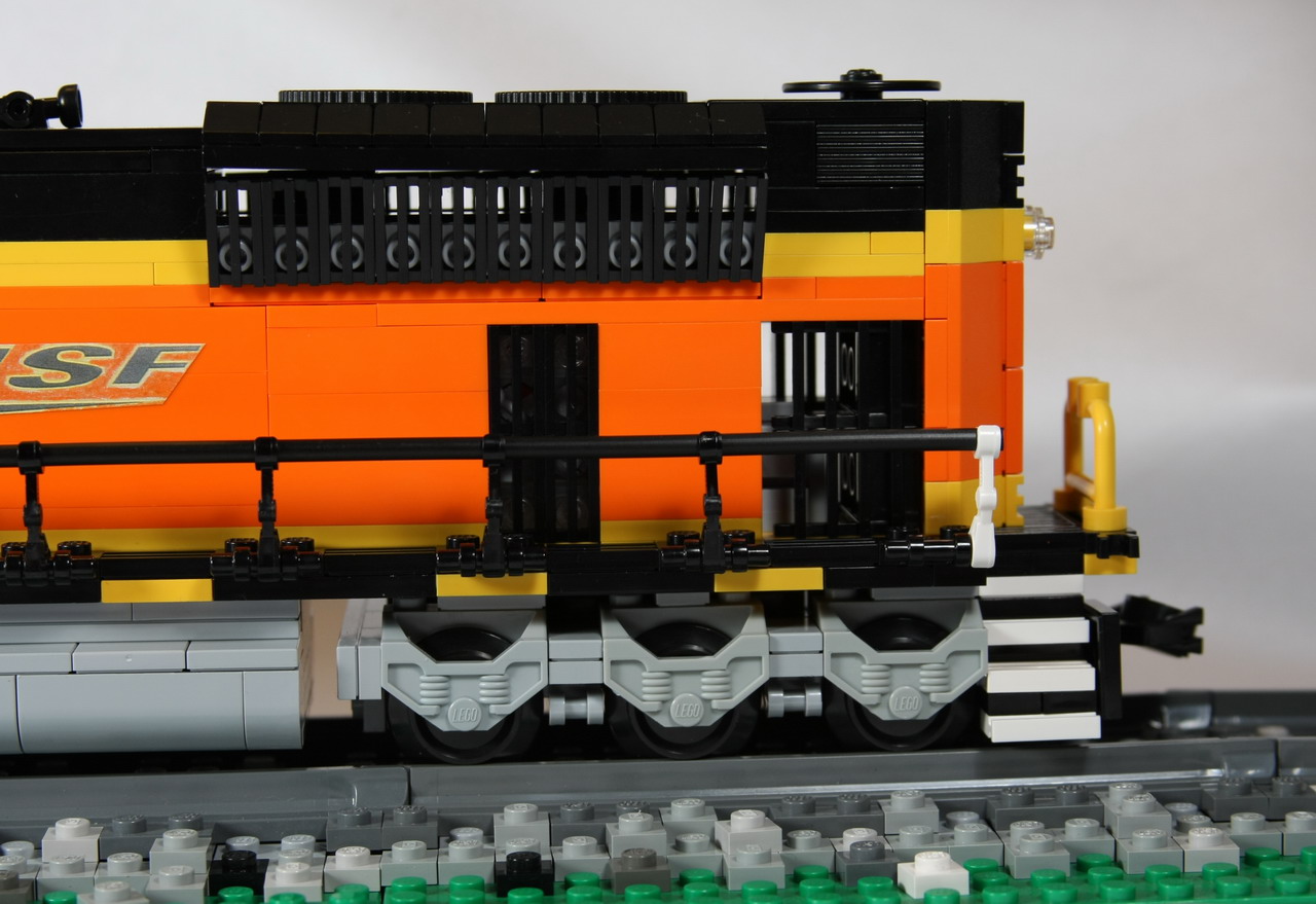bnsf_sd70ace_rear.jpg