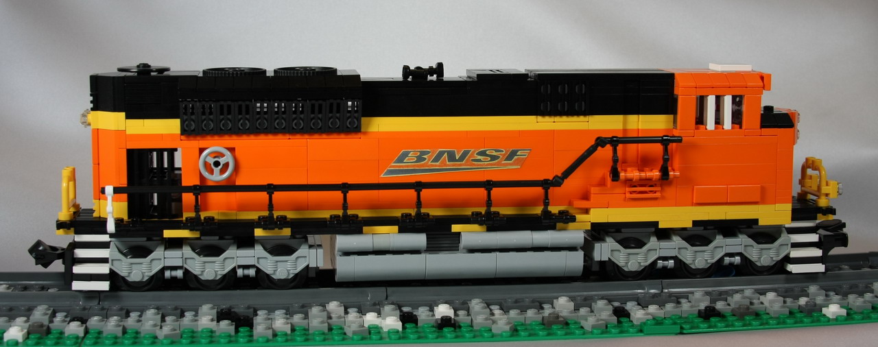 bnsf_sd70ace_right.jpg
