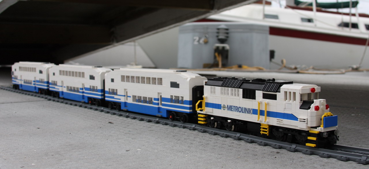 metrotrain2.jpg