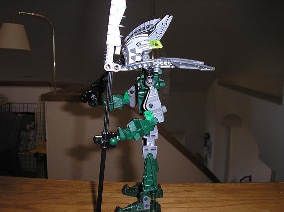 toa_brother_omega_at_ready_side.jpg